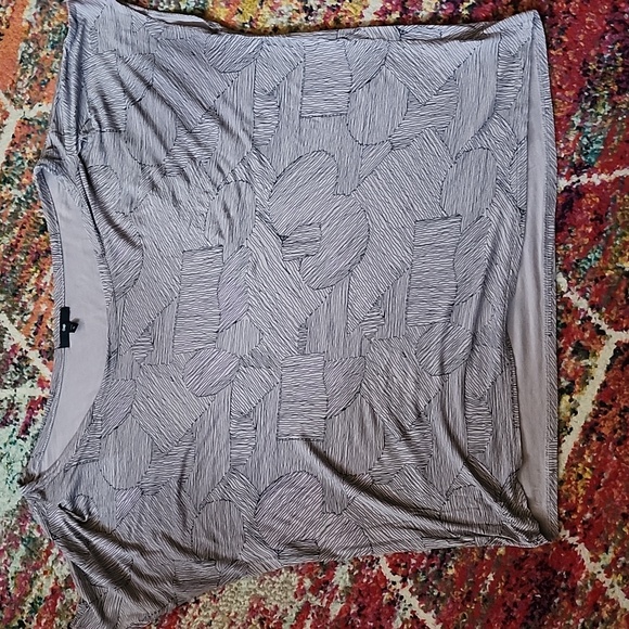 GAP patterned top - Picture 6 of 7